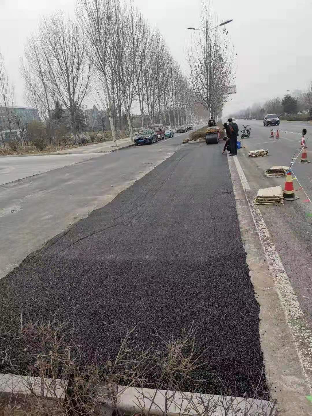 雨季修路難？快用快速耐久坑槽修補神器---嘉格瀝青冷補料